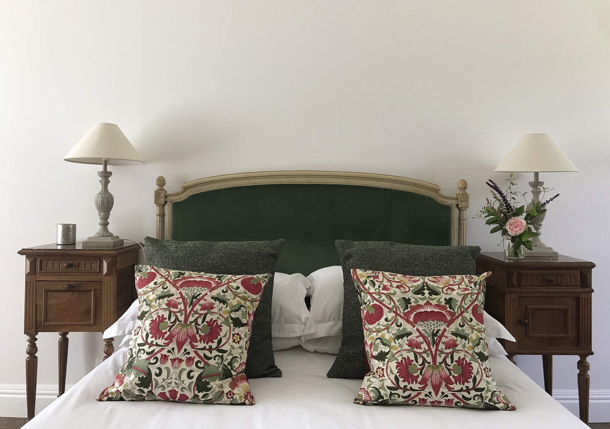 The Meadow Suite Bed at Château de la Ruche